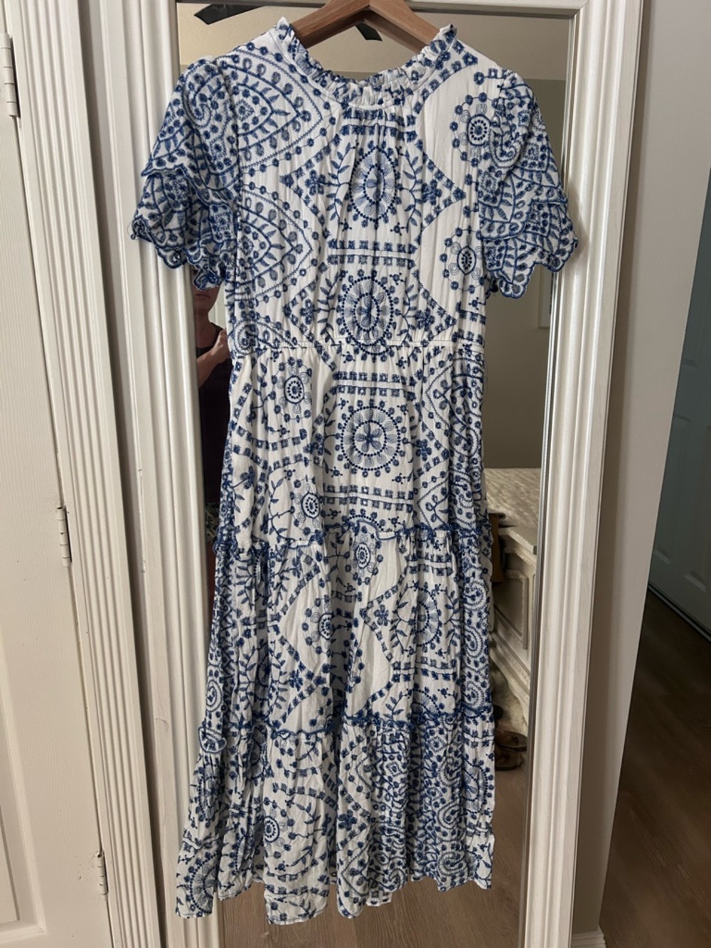 NWOT Hayden Los Angeles White Midi Dress with Blue Embroidery - size L